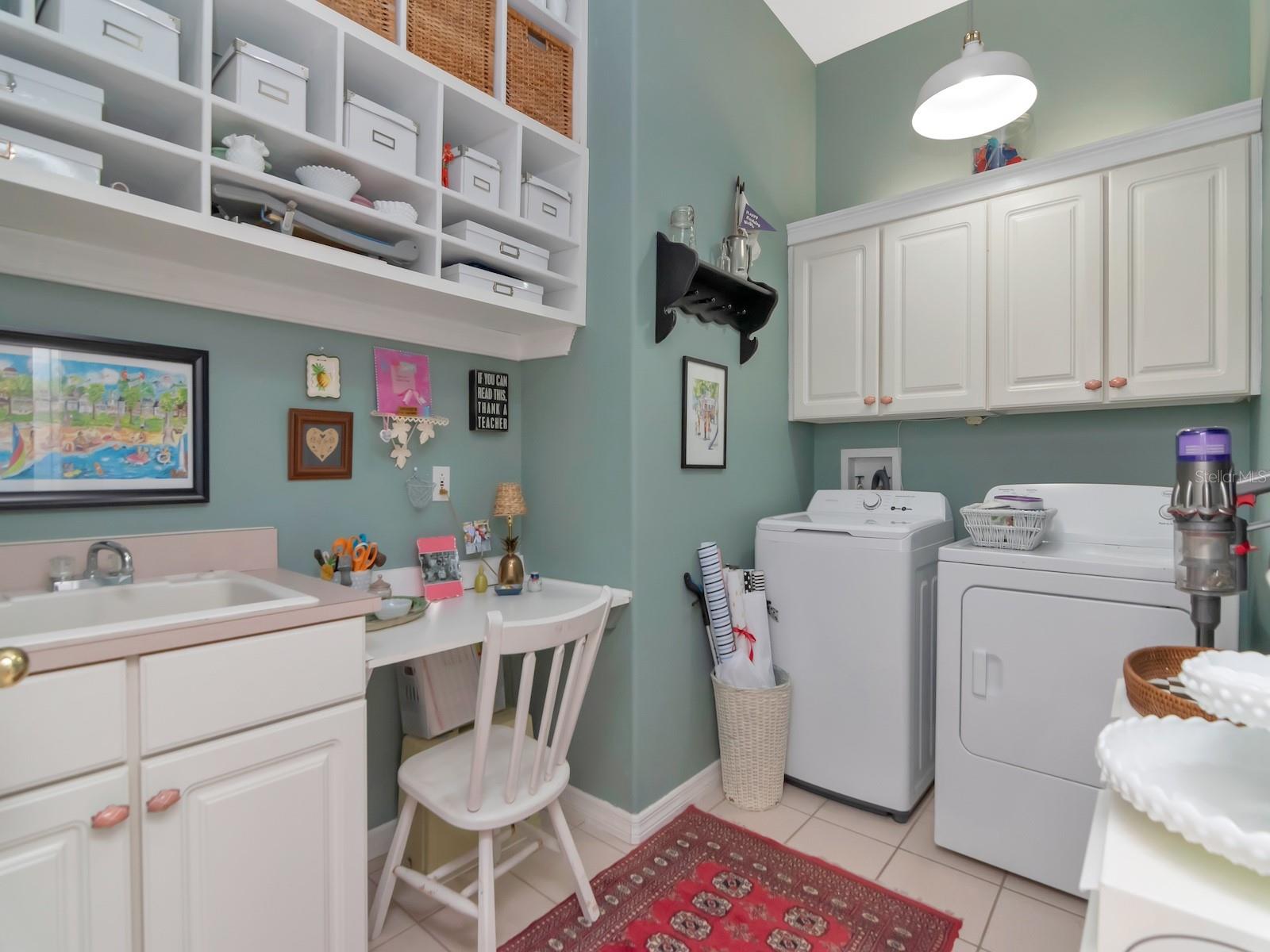 RIVER HILLS COUNTRY CLUB PH - Residential