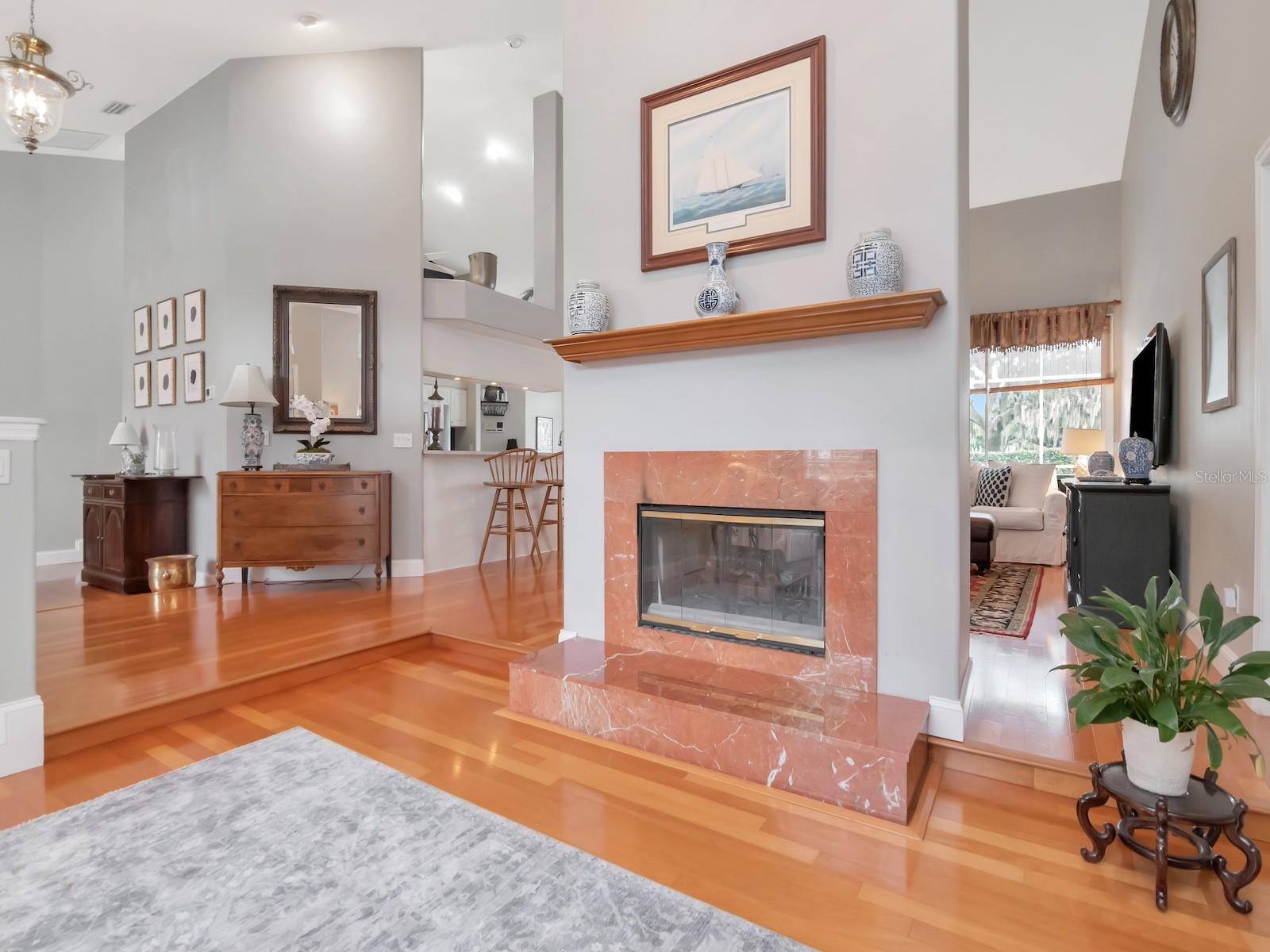 RIVER HILLS COUNTRY CLUB PH - Residential