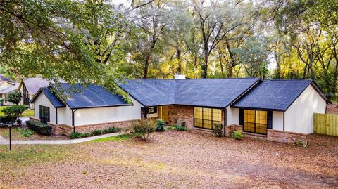 Photo of 5320 NE 2nd Lane, Ocala, FL 34470 (MLS # S5148001)