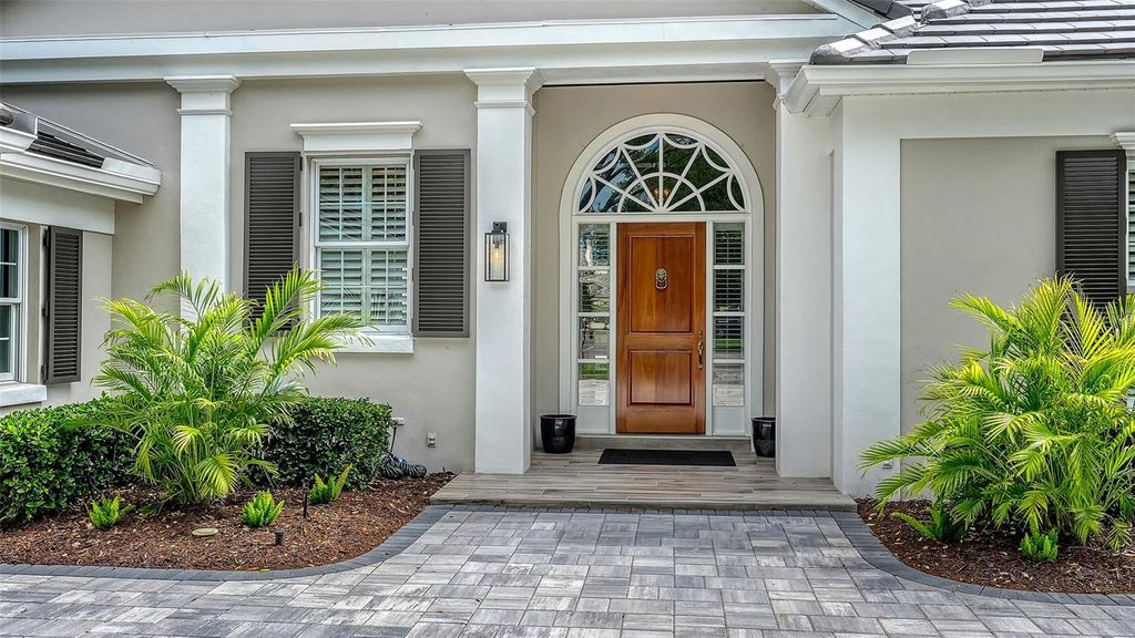 Photo of 228 Saint James Park, Osprey, FL 34229 (MLS # A4686681)