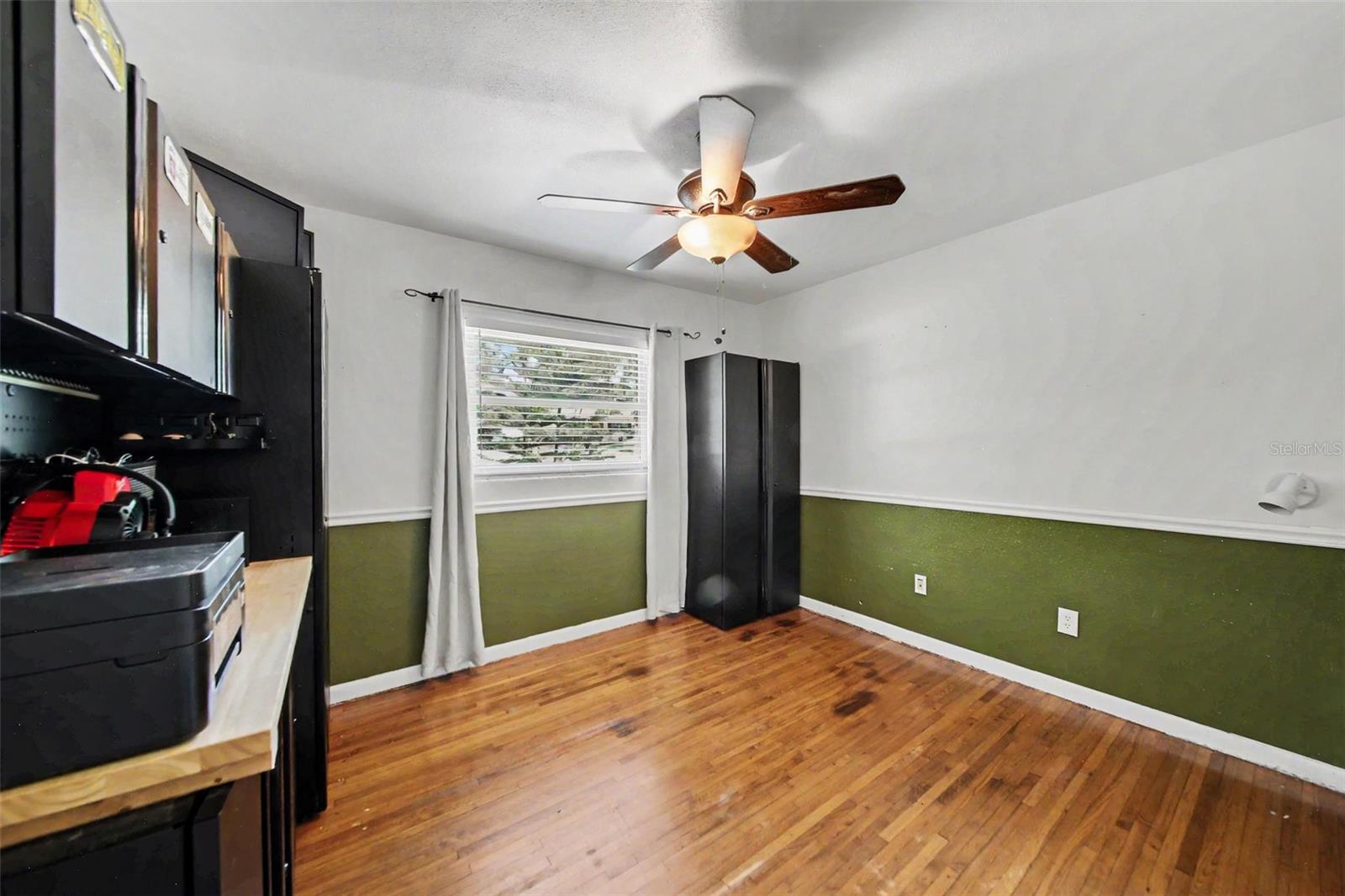 MIRROR LAKE MANOR - Residential