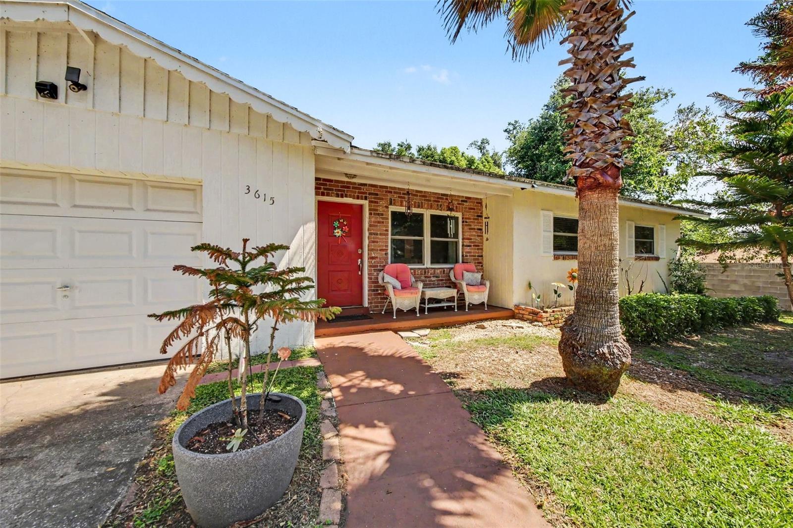 MIRROR LAKE MANOR - Residential