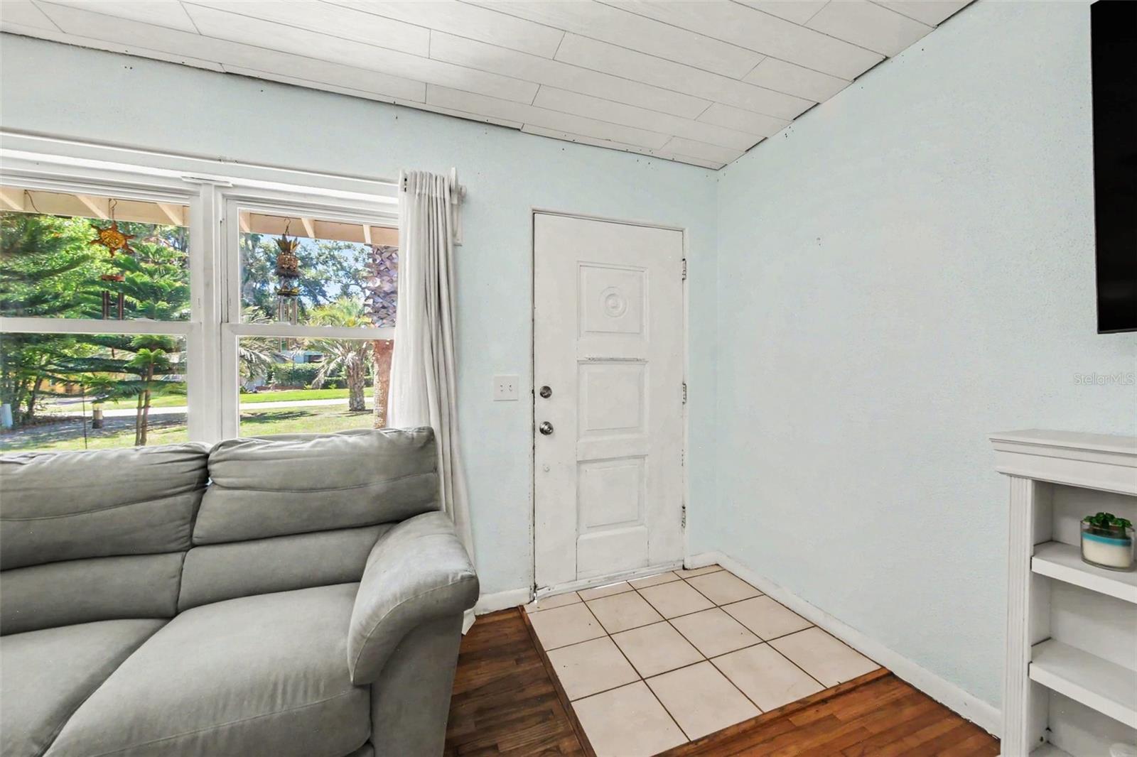 MIRROR LAKE MANOR - Residential