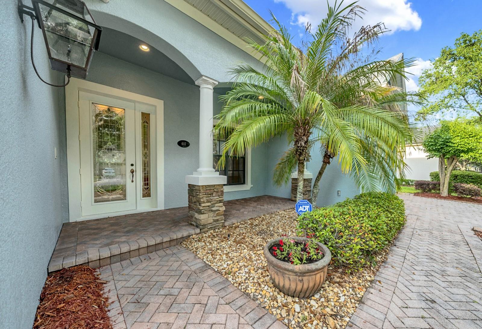 607 VICTORIA HILLS DRIVE