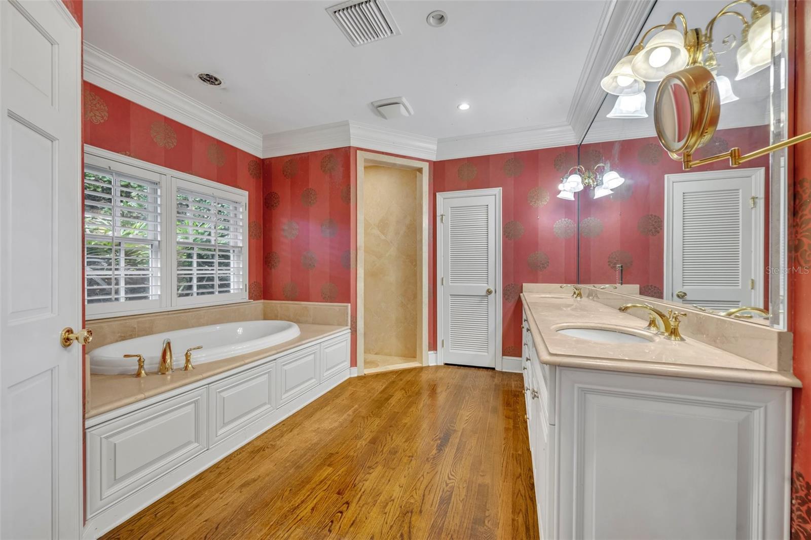 KEISERS REP SICILIAN SHORES - Land