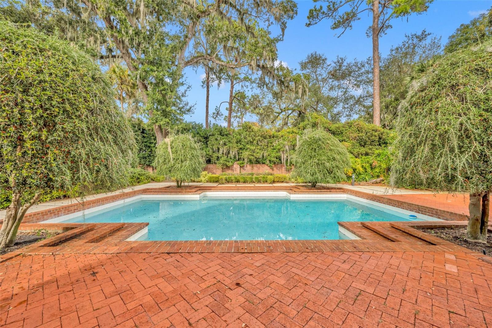 KEISERS REP SICILIAN SHORES - Land