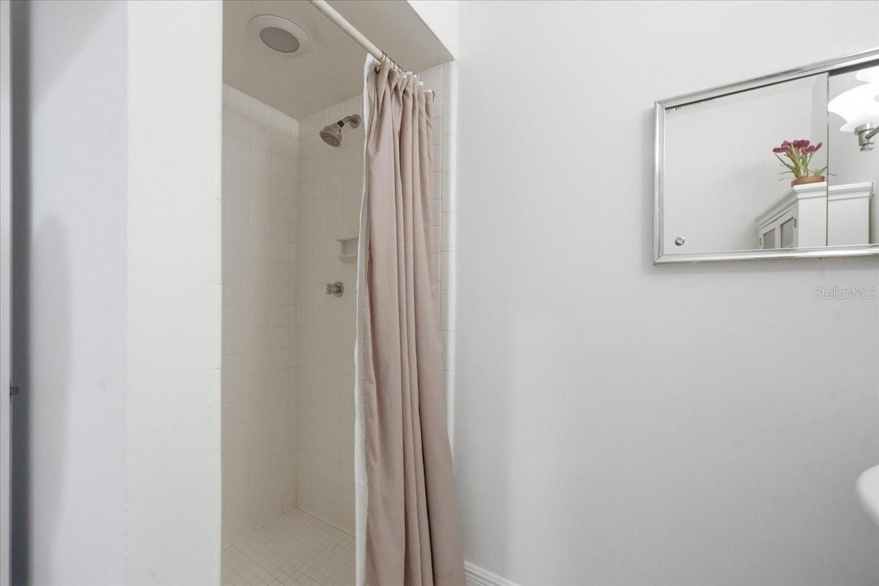 CARROLLWOOD SUB UNIT 14 - Residential