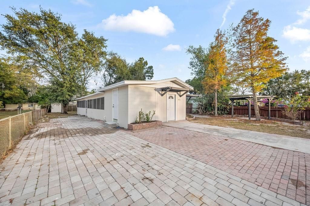 Photo of 5925 Hilltop Lane W, Lakeland, FL 33809 (MLS # O6370596)