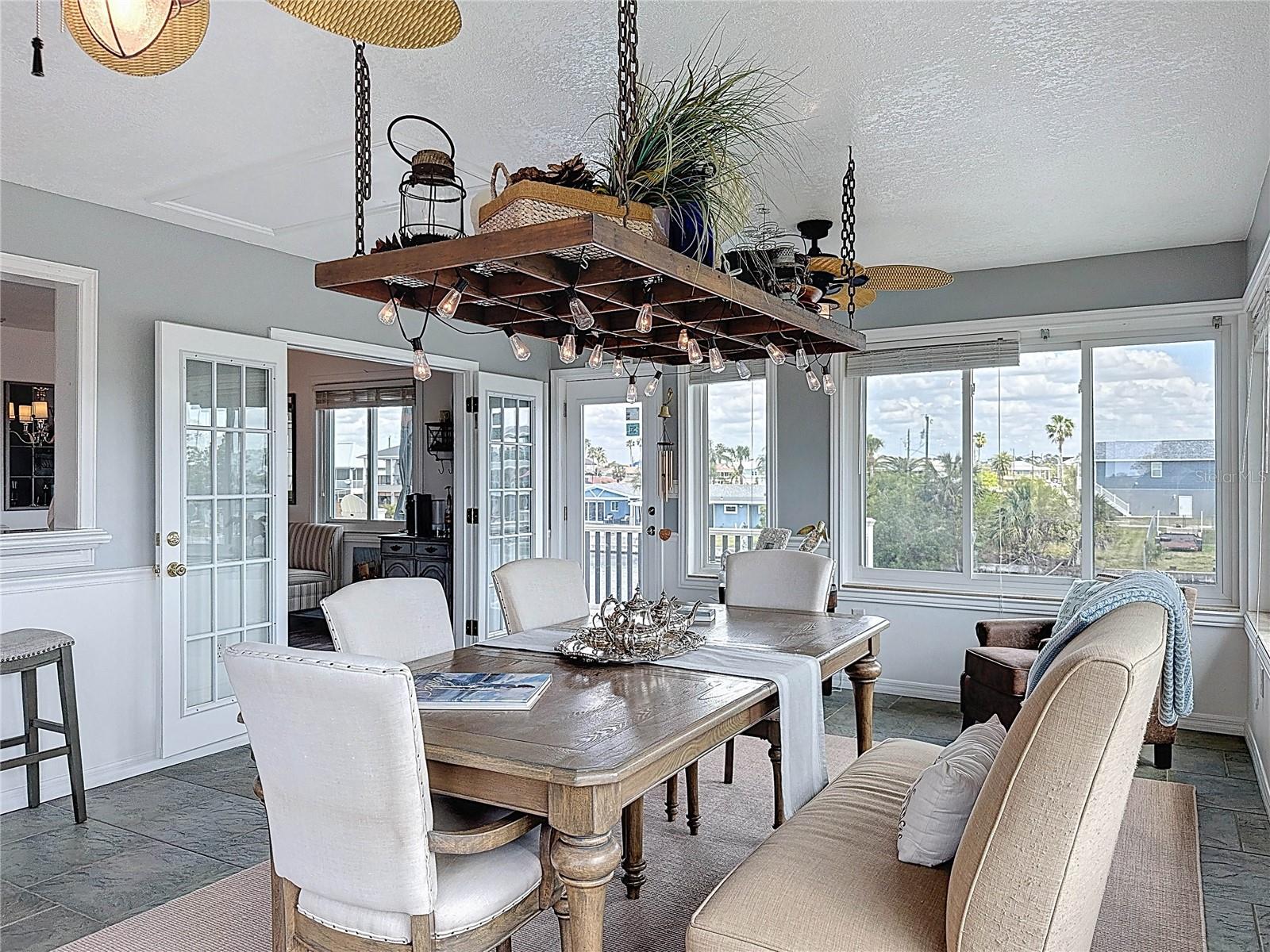 HERNANDO BEACH - Residential