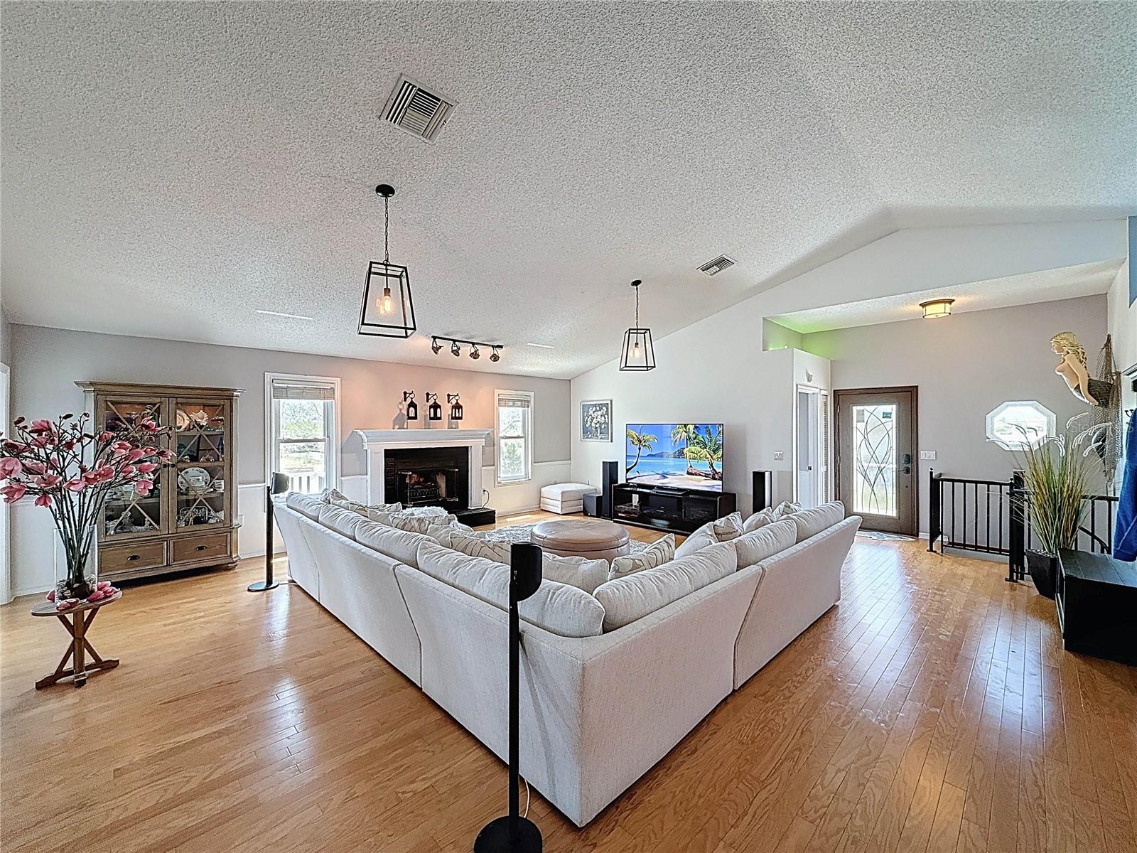 HERNANDO BEACH - Residential