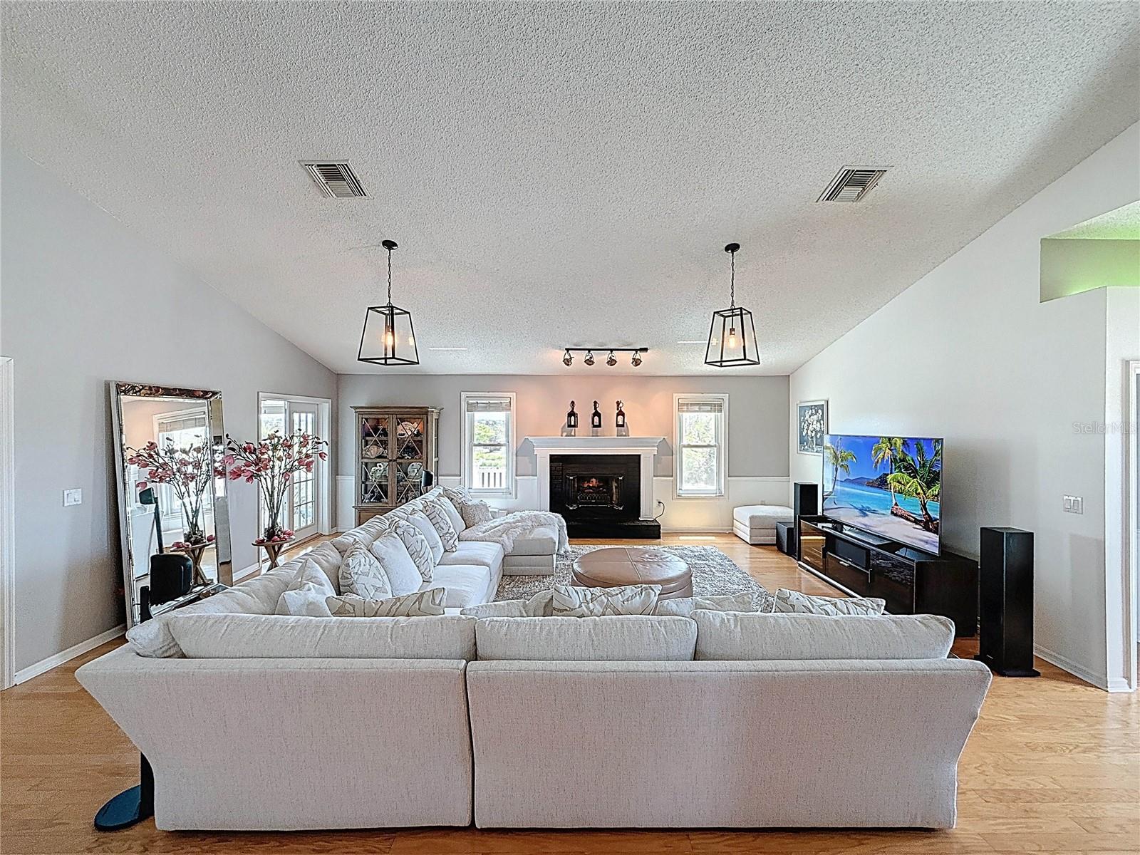 HERNANDO BEACH - Residential