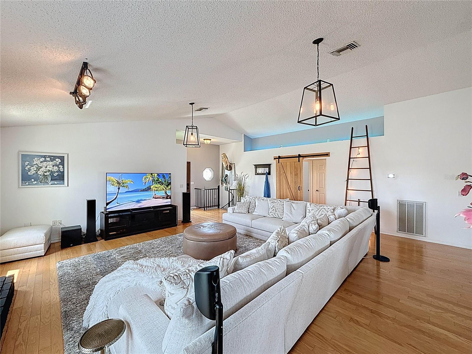 HERNANDO BEACH - Residential