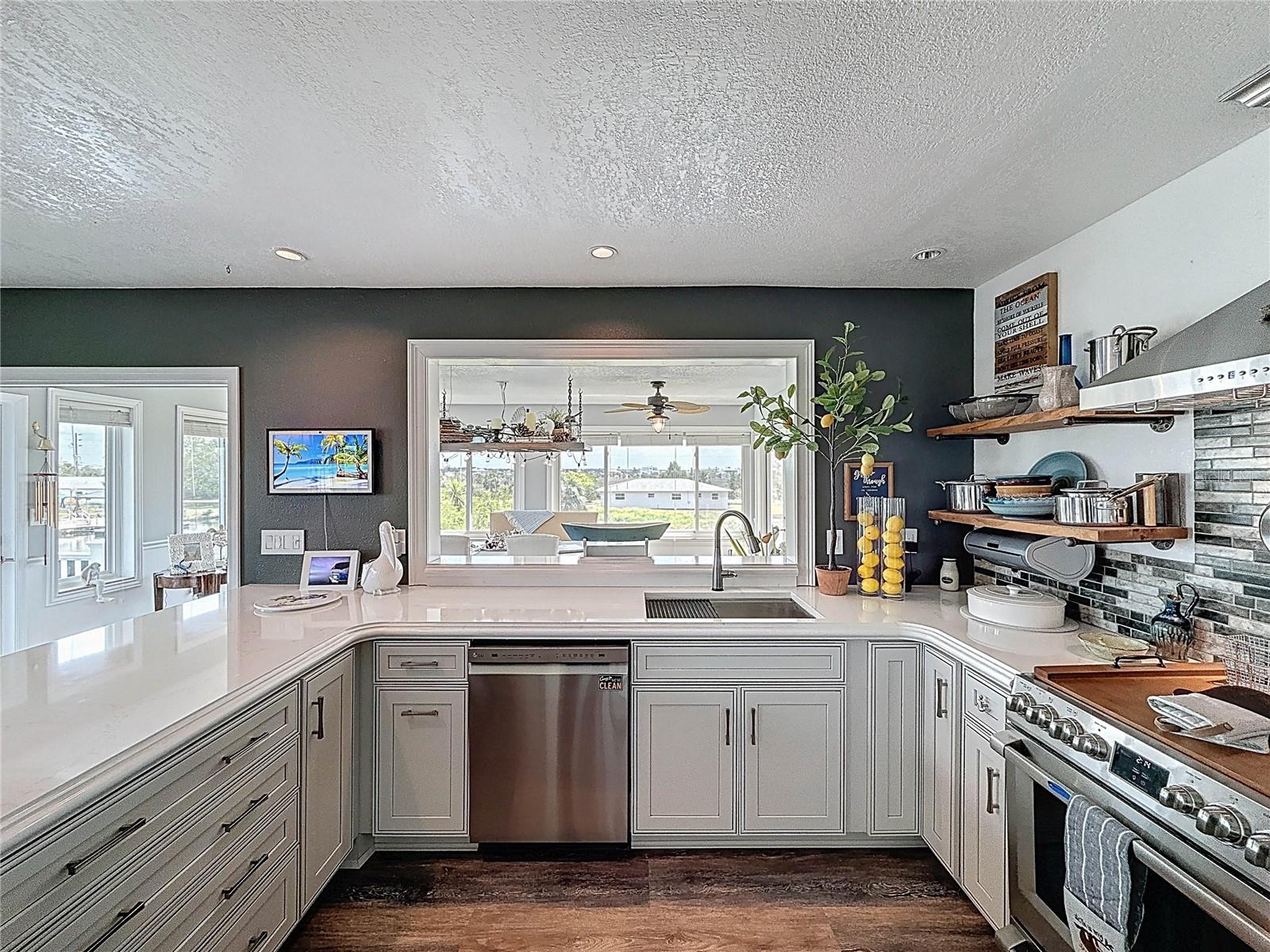 HERNANDO BEACH - Residential