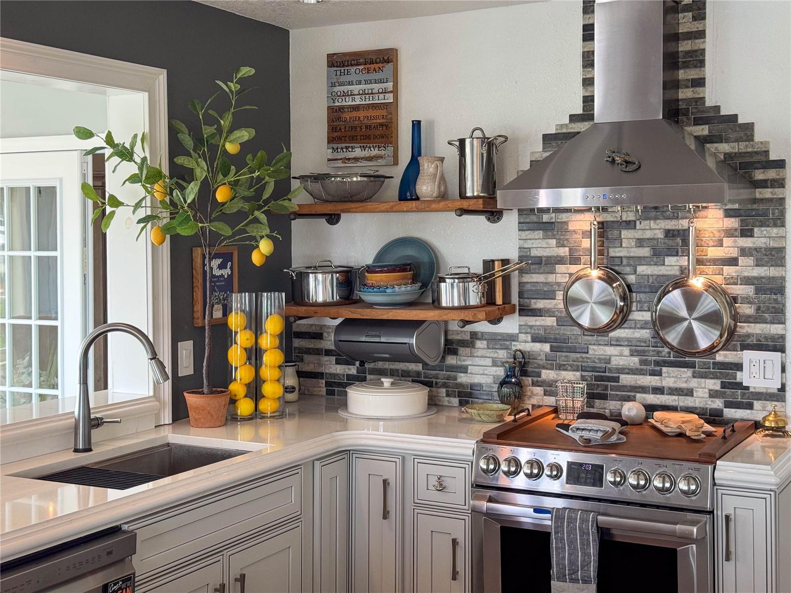 HERNANDO BEACH - Residential