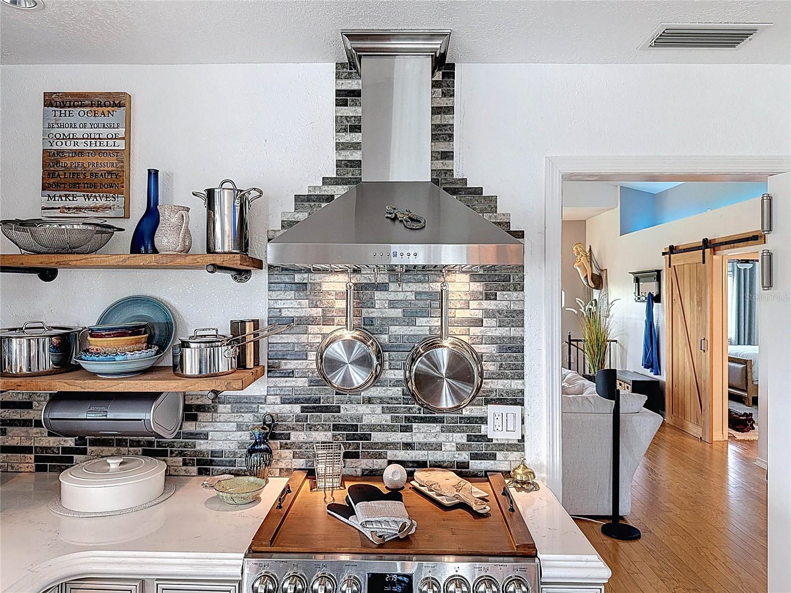 HERNANDO BEACH - Residential