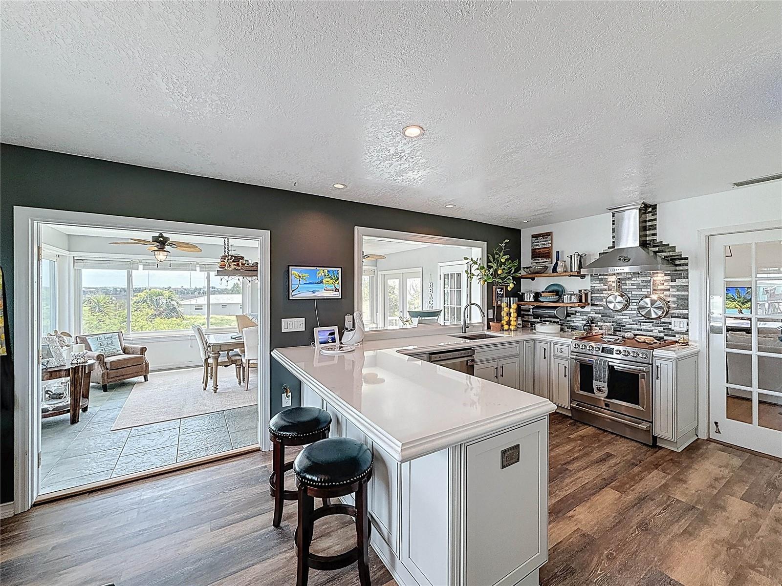 HERNANDO BEACH - Residential