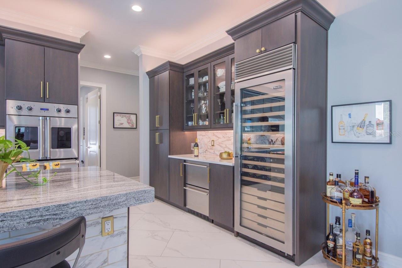 BAY ESTATES - Residential