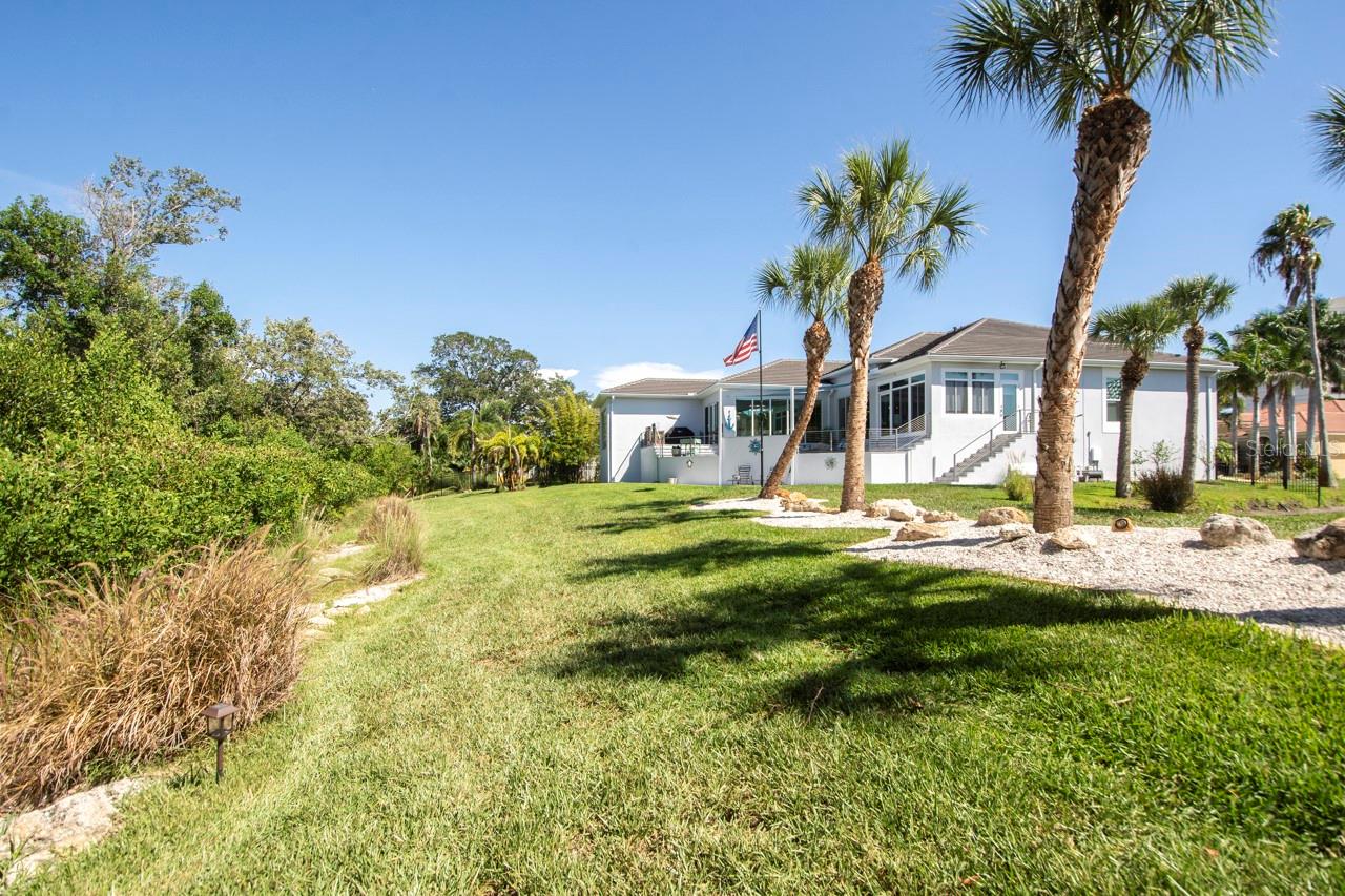 BAY ESTATES - Residential