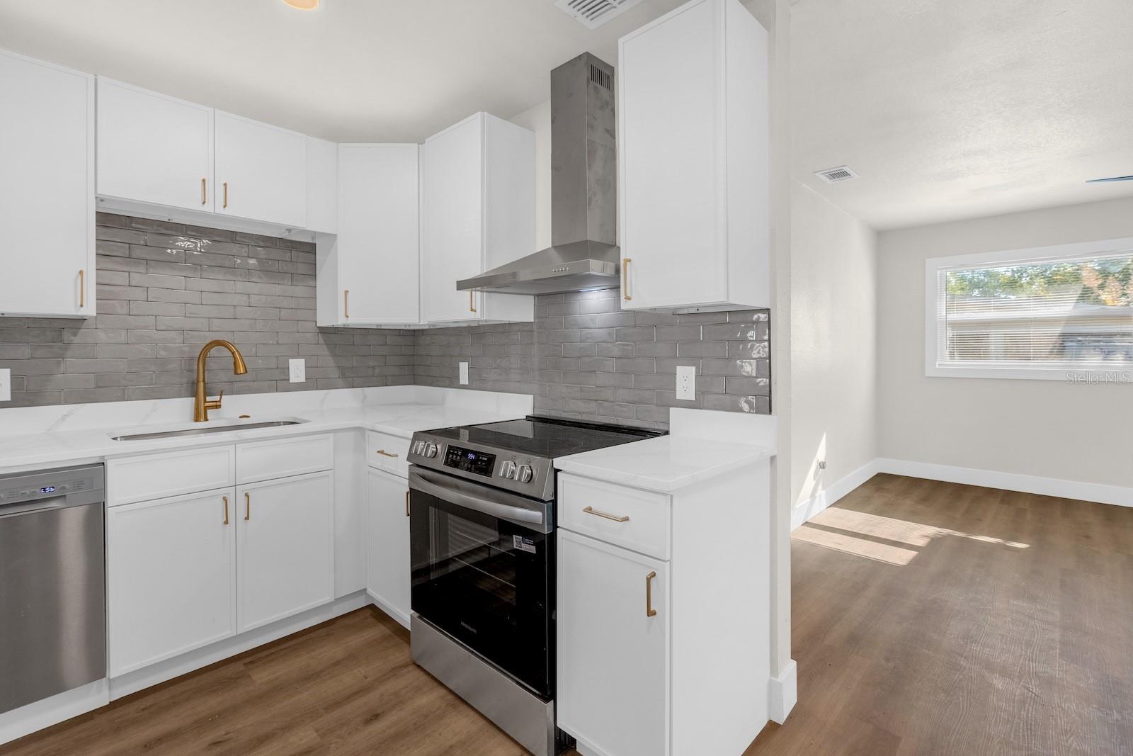 WOODMERE PARK 2ND REP - Residential