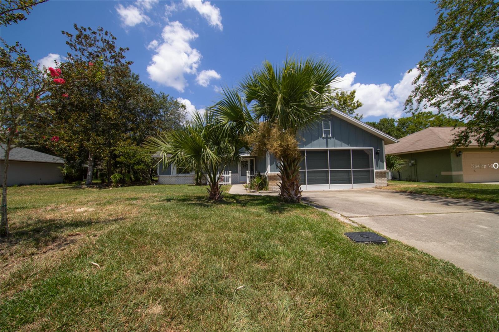7 BLACKTHORN COURT