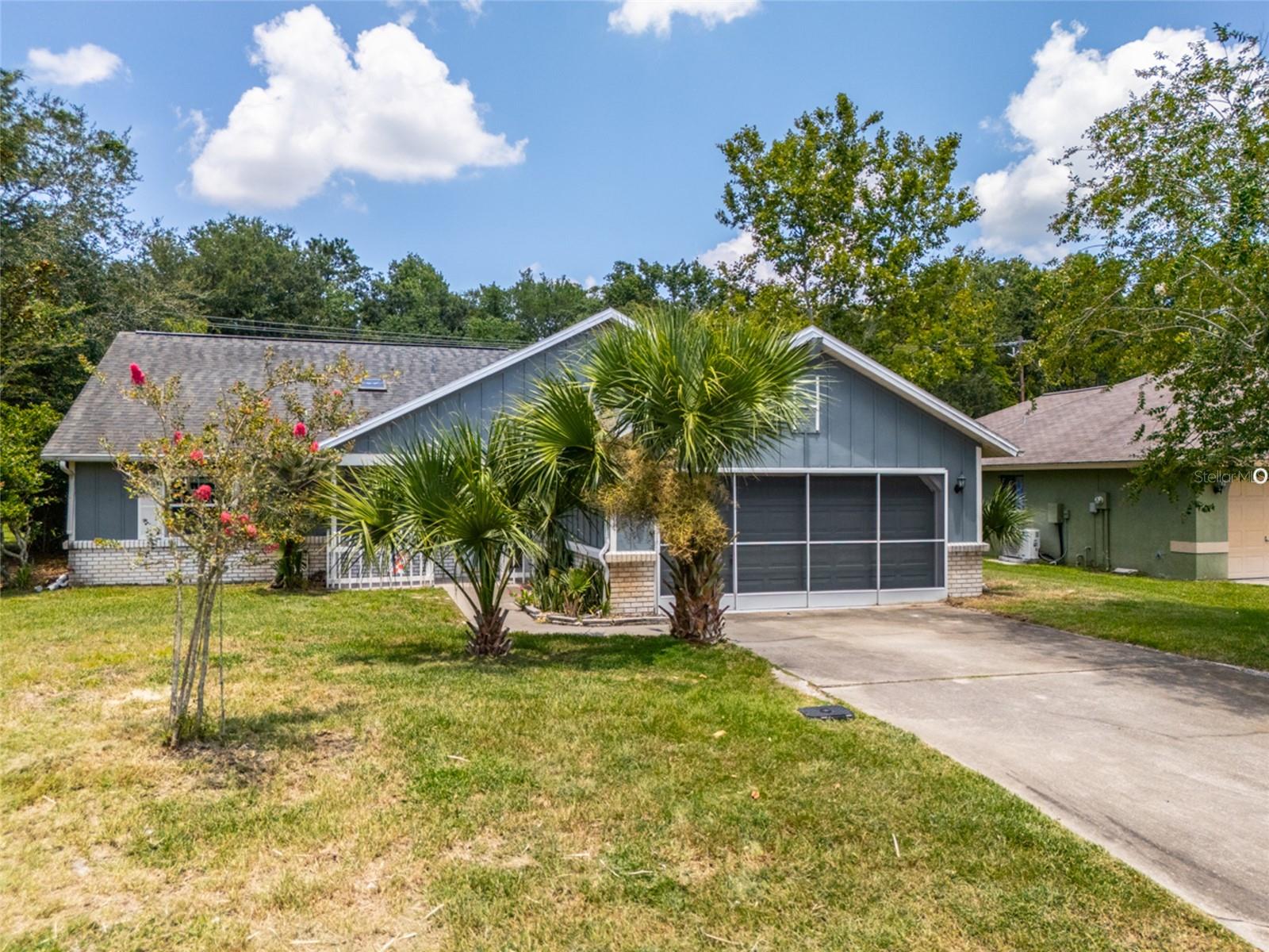 7 BLACKTHORN COURT