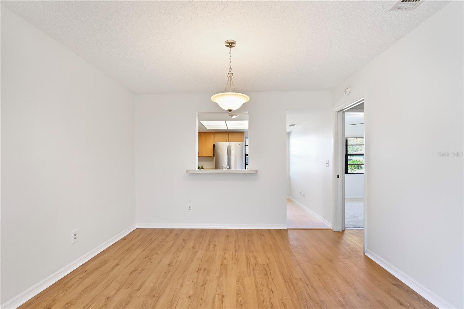 2122 HEREFORD DRIVE 511