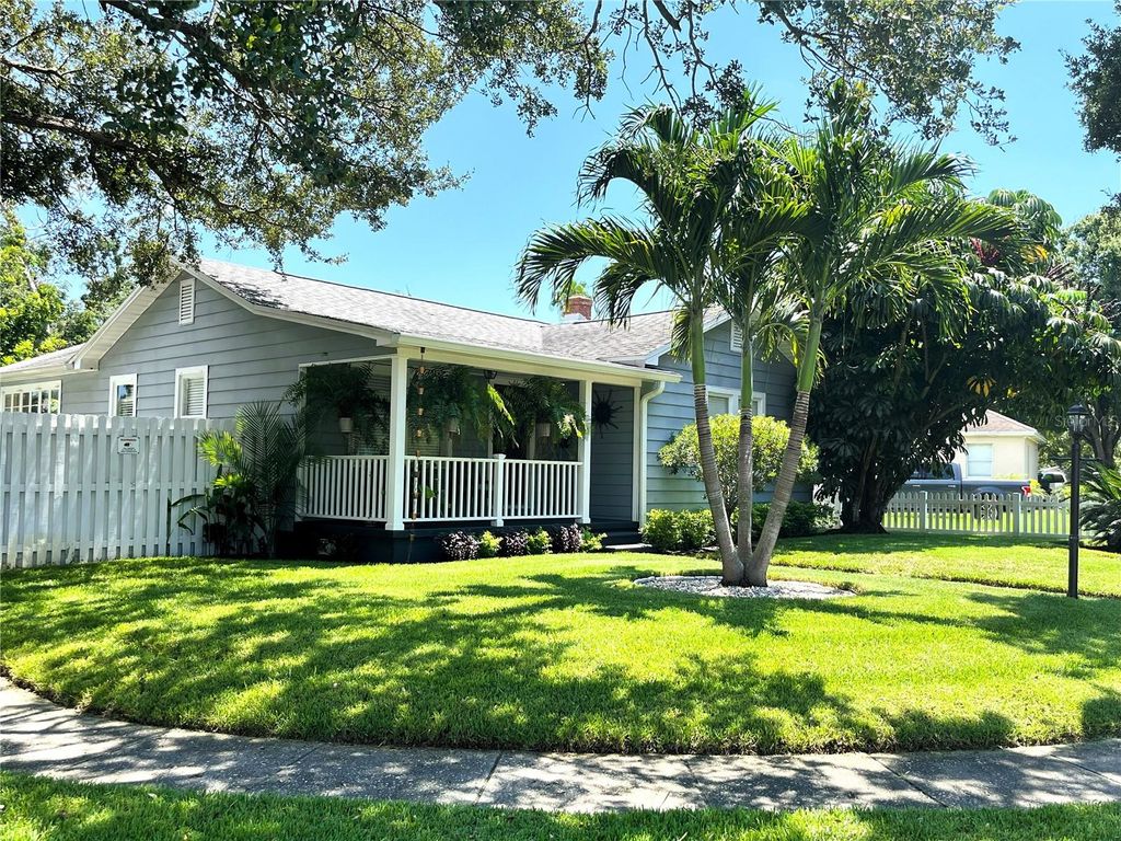 Photo of 931 35th Street N, St Petersburg, FL 33713 (MLS # TB8435282)
