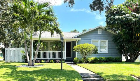 Photo of 931 35th Street N, St Petersburg, FL 33713 (MLS # TB8435282)