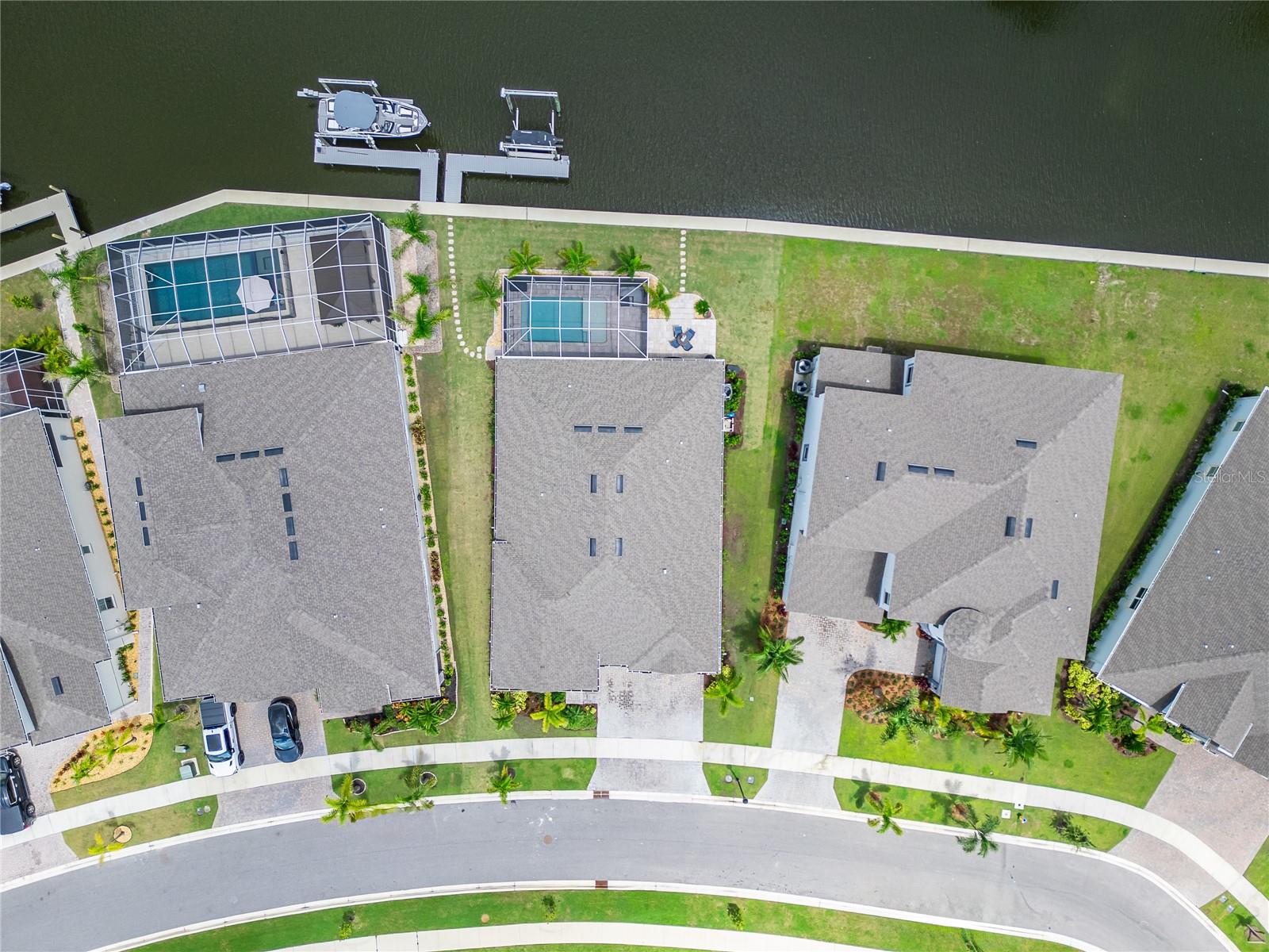 MIRABAY-MARISOL POINTE - Residential