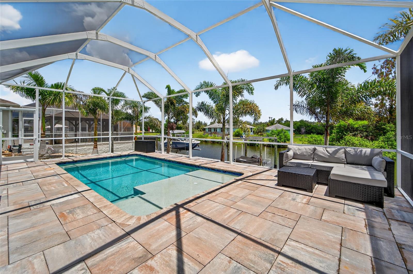 MIRABAY-MARISOL POINTE - Residential