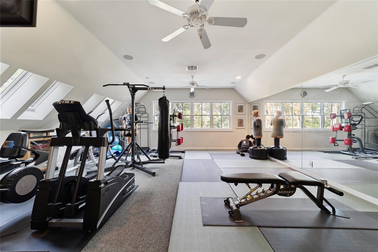 COUNTRY CLUB/OCALA UN 02 - Residential