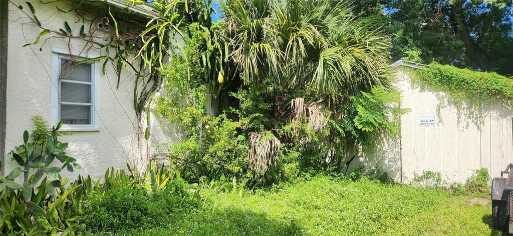 Photo of 527 Westmoreland Road, Daytona Beach, FL 32114 (MLS # NS1086214)