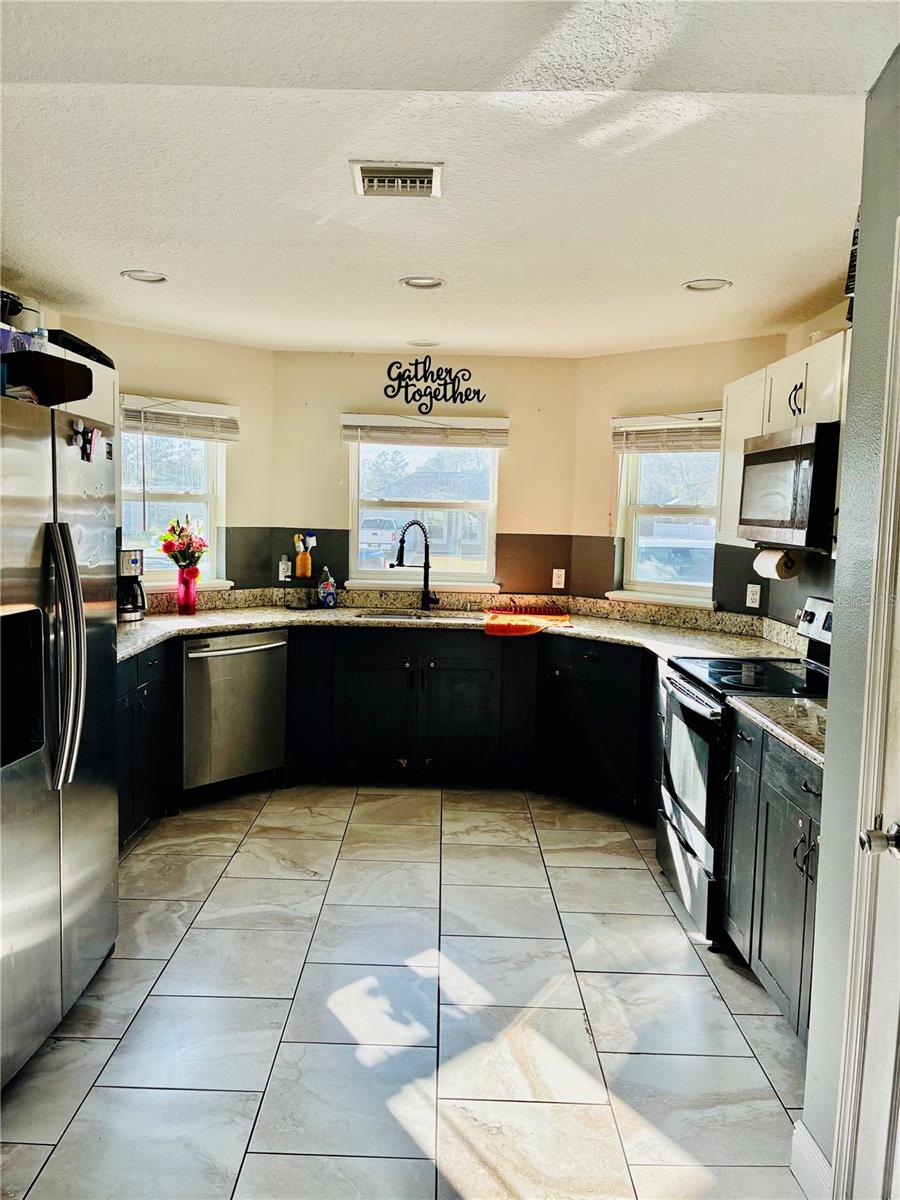 40390 W FIRST AVENUE