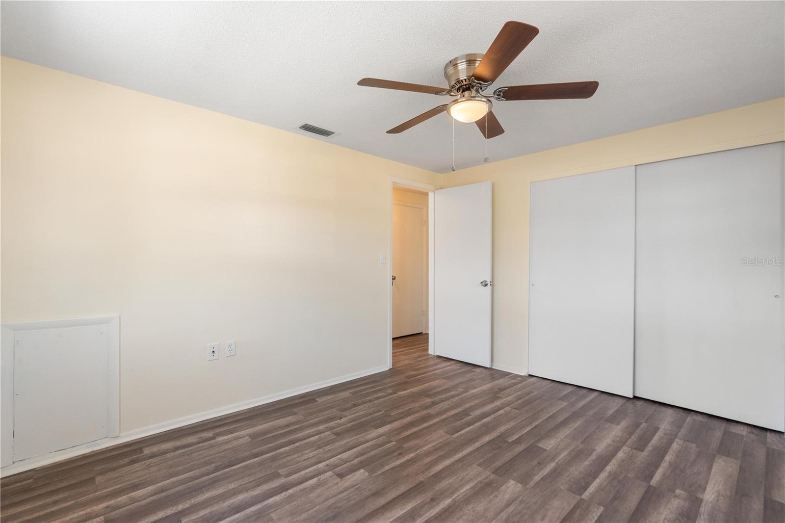 REGENCY PARK - Residential