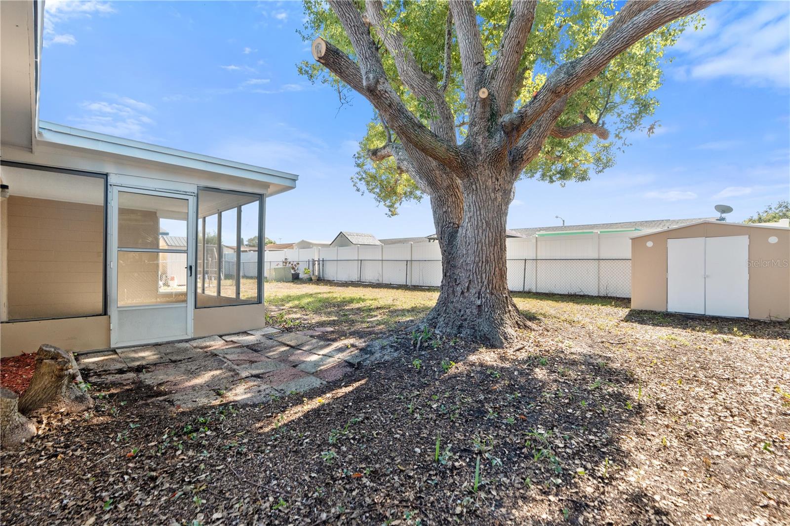 REGENCY PARK - Residential