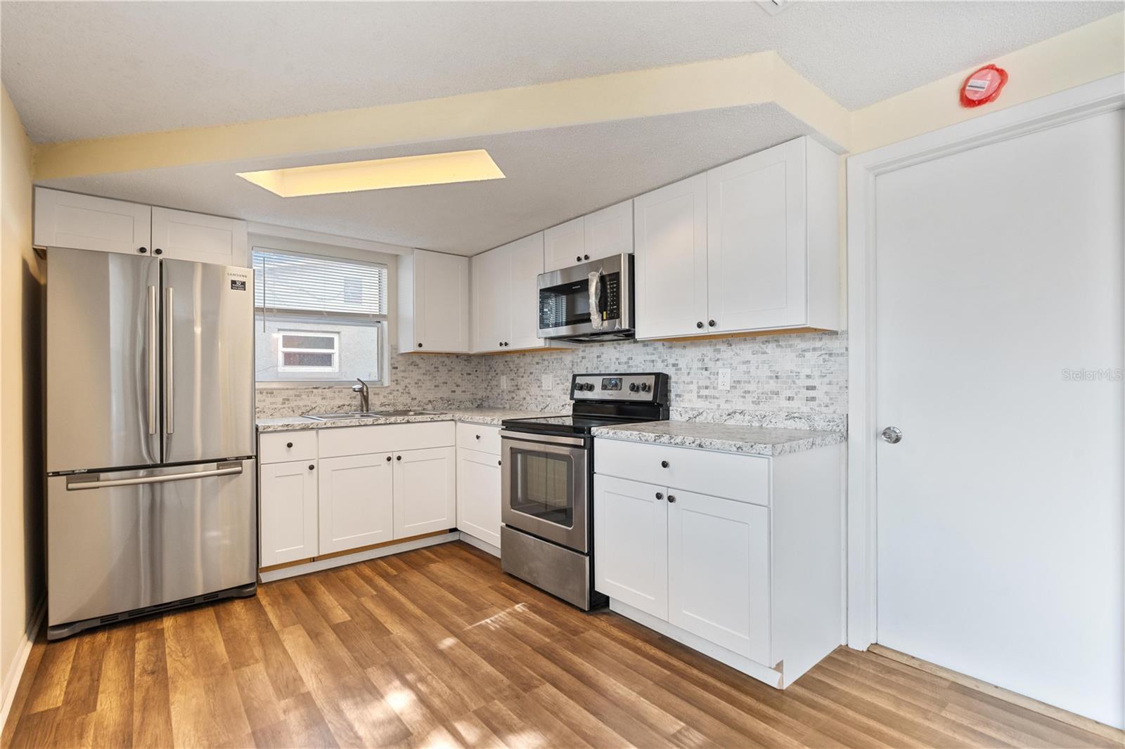 REGENCY PARK - Residential