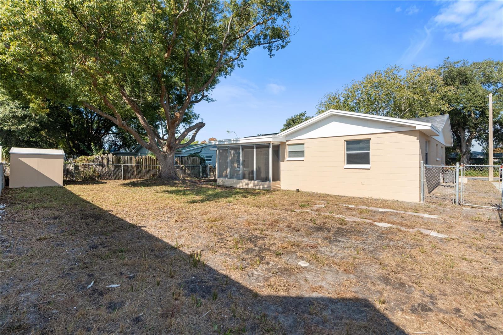 REGENCY PARK - Residential