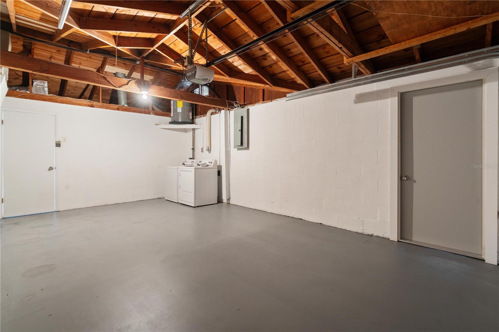 REGENCY PARK - Residential