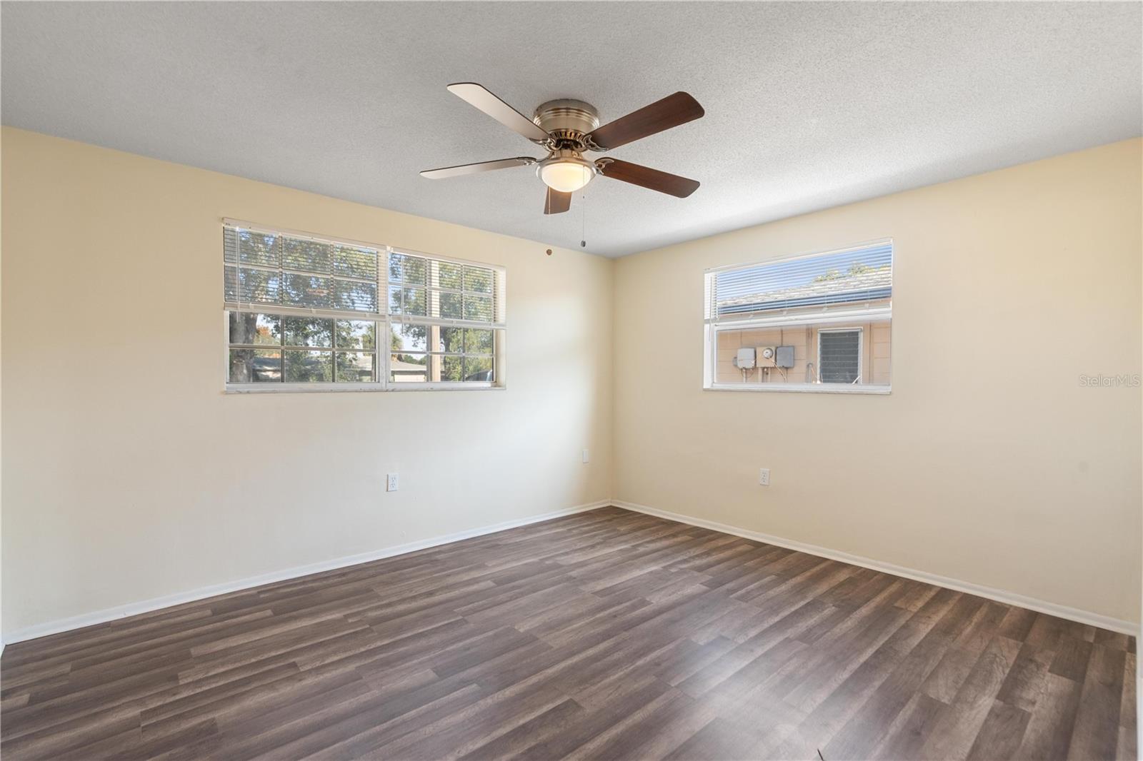 REGENCY PARK - Residential