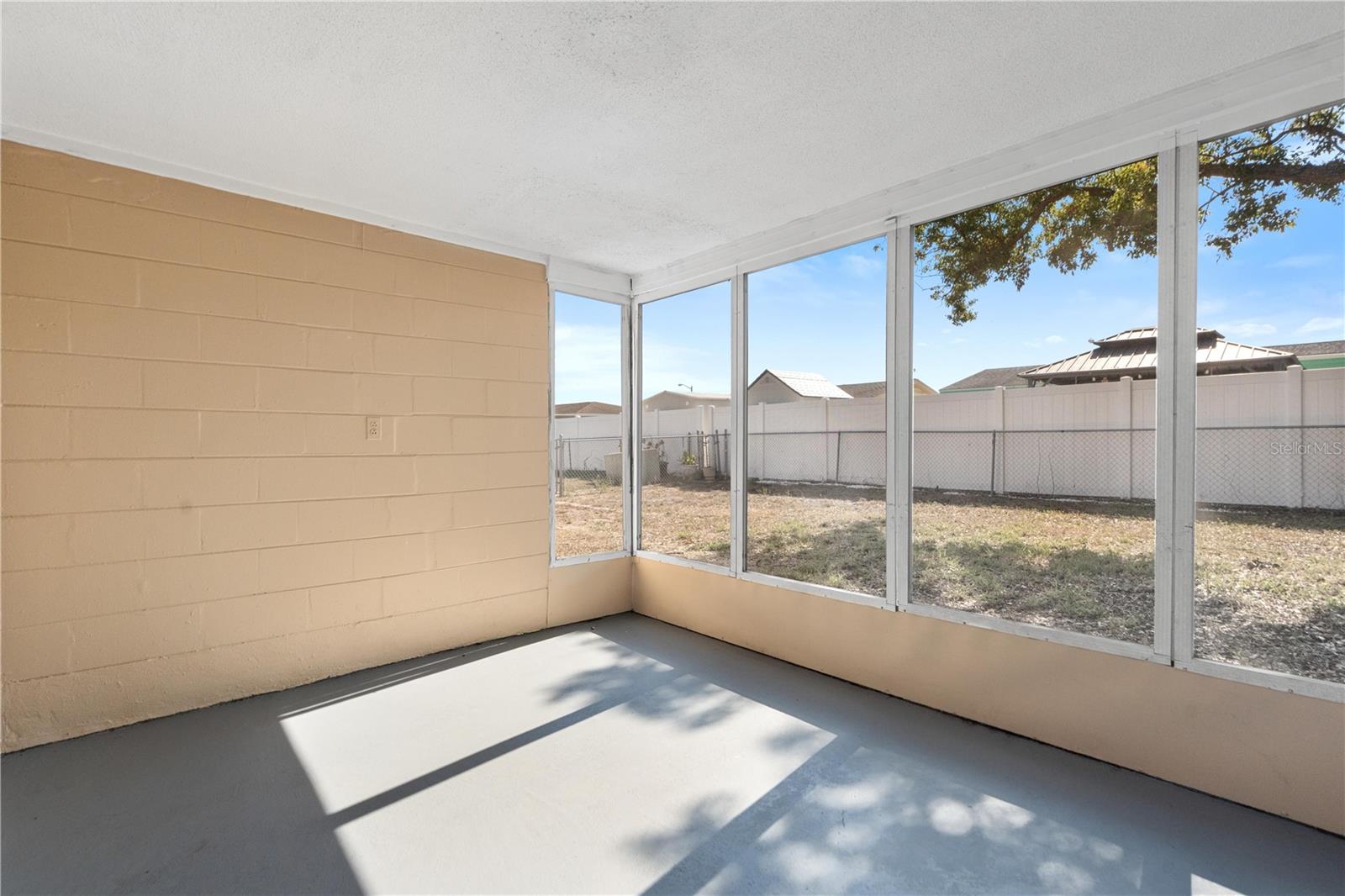 REGENCY PARK - Residential