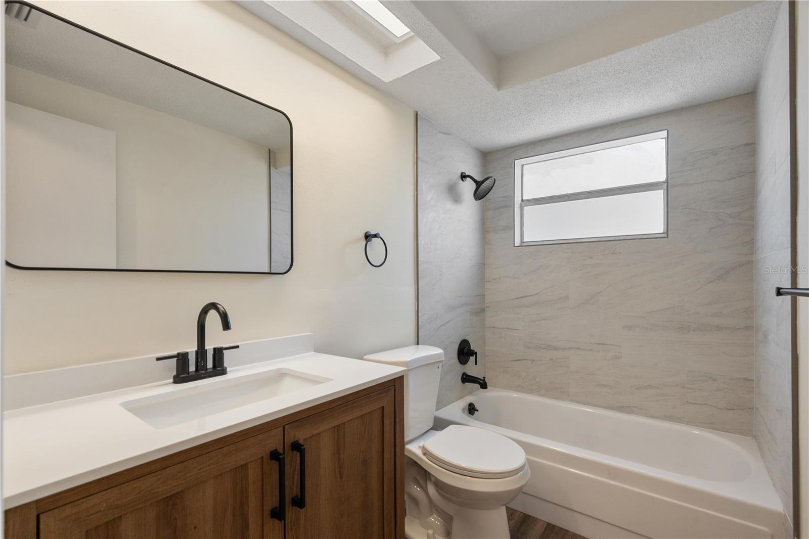 REGENCY PARK - Residential