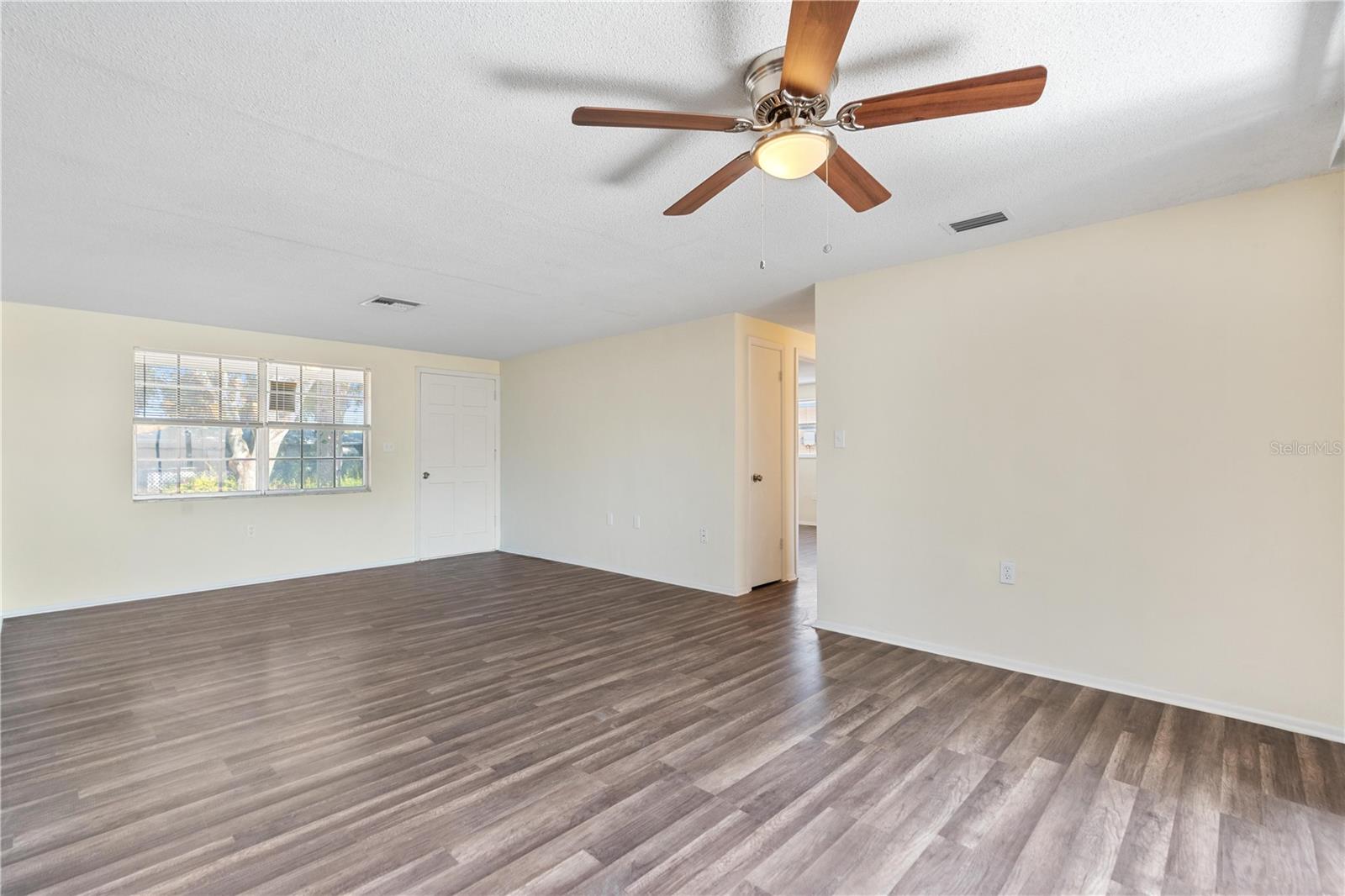 REGENCY PARK - Residential