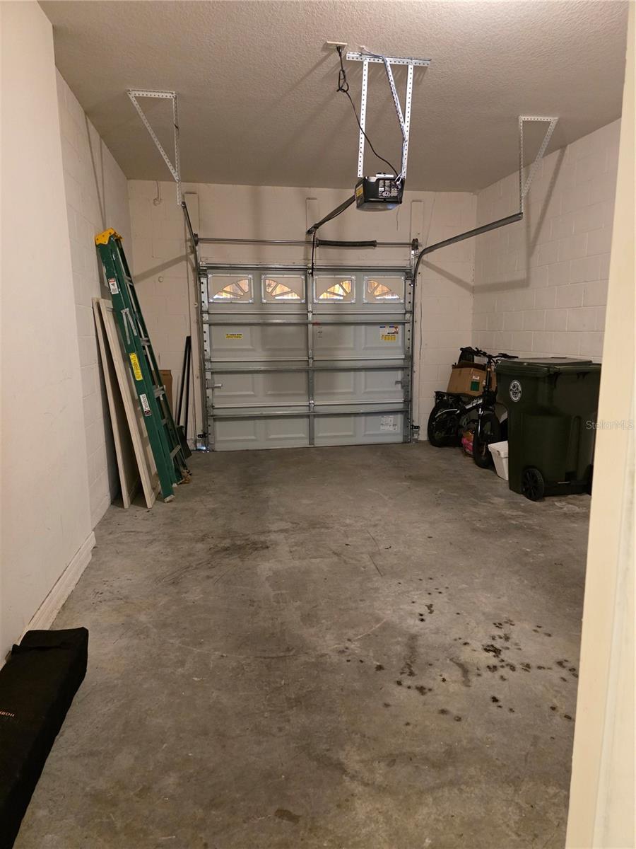 GRANDE CHAMPION PRCL SW-29 PH - Residential Lease