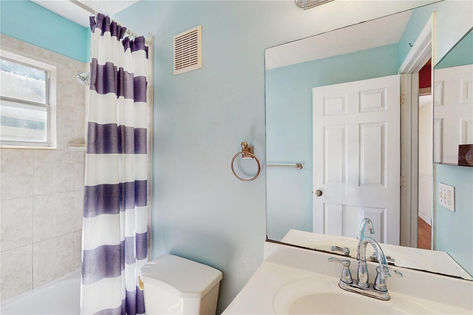 OAK LAKE CONDO - Residential