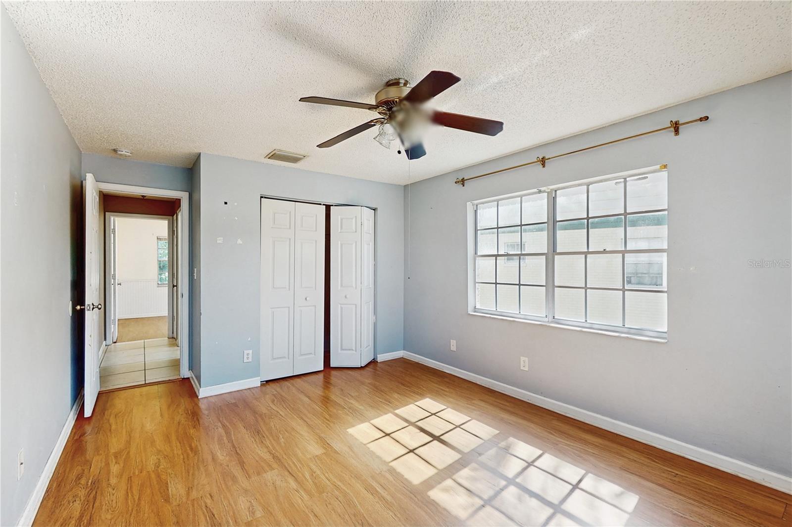 OAK LAKE CONDO - Residential