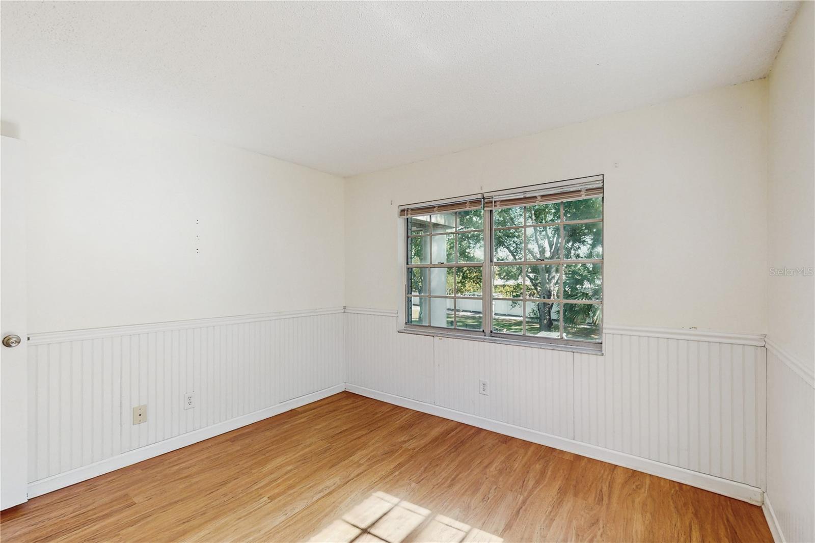 OAK LAKE CONDO - Residential