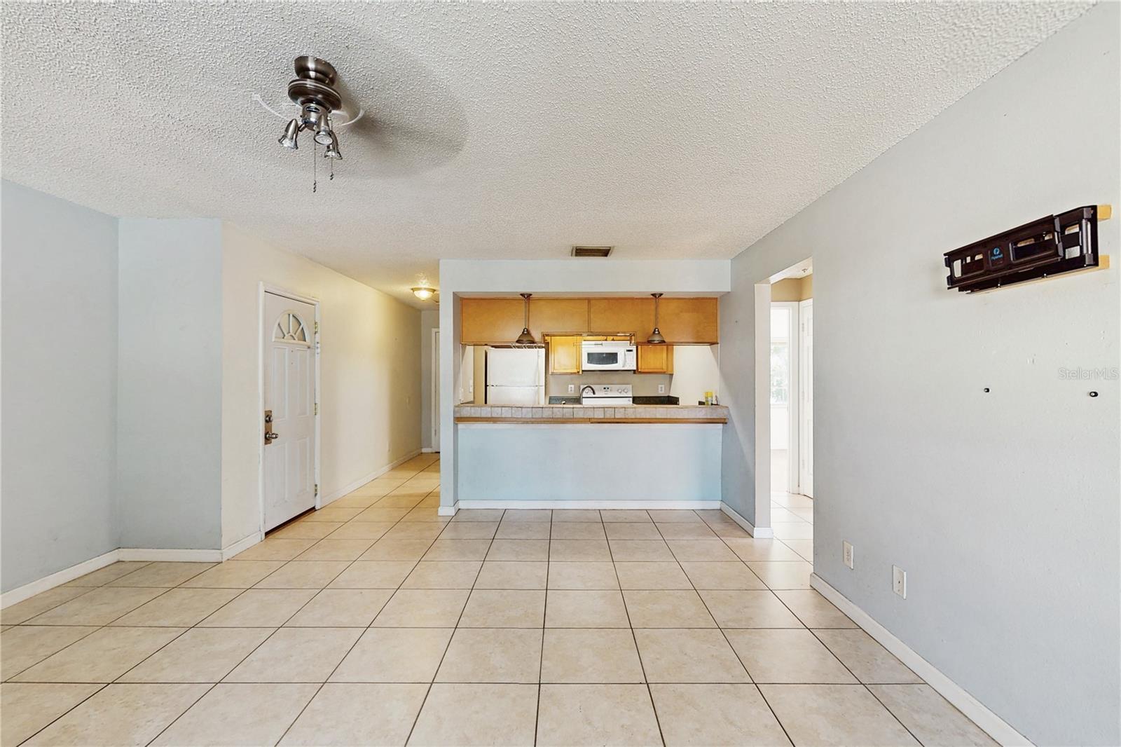 OAK LAKE CONDO - Residential