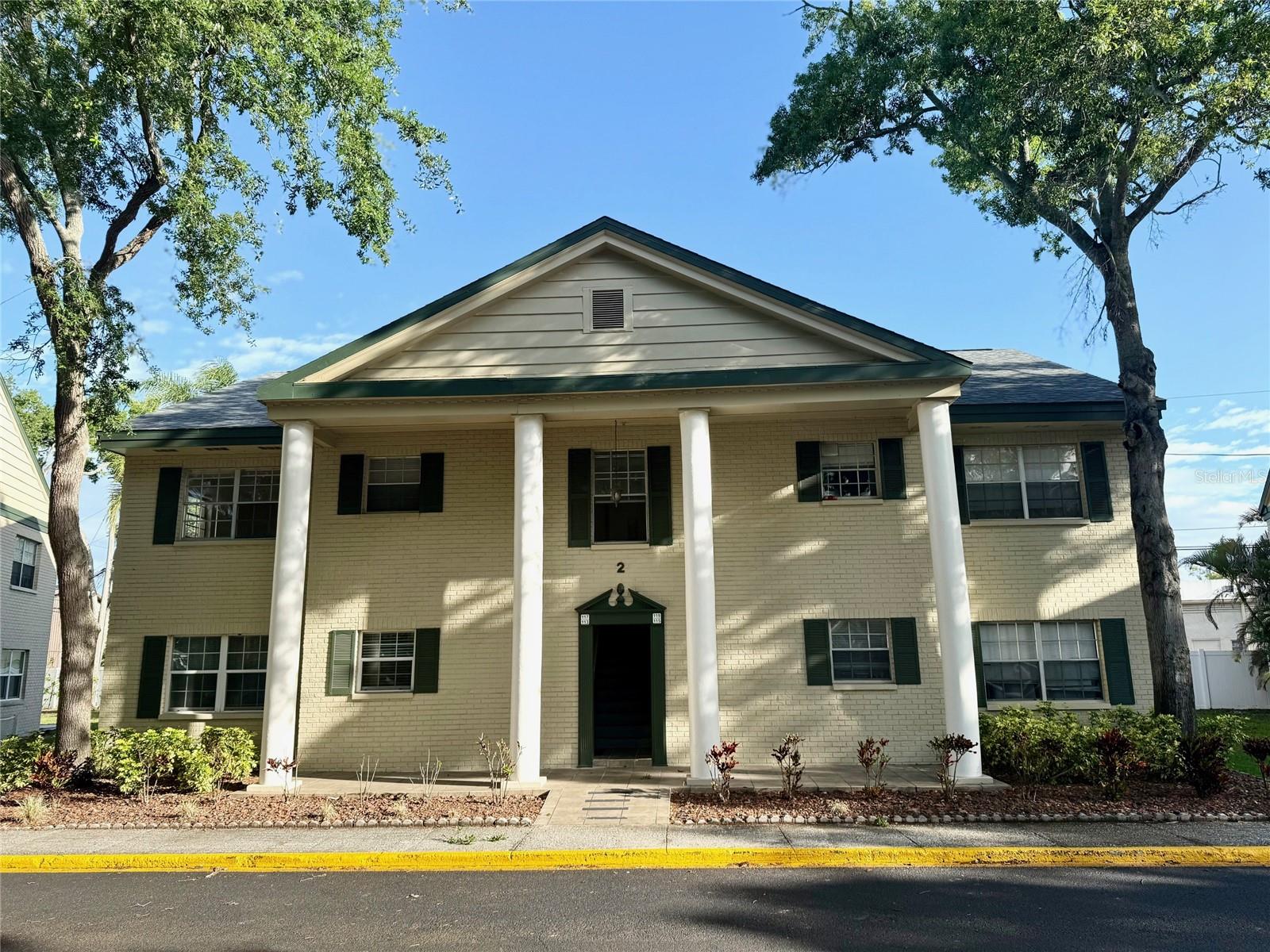 OAK LAKE CONDO - Residential