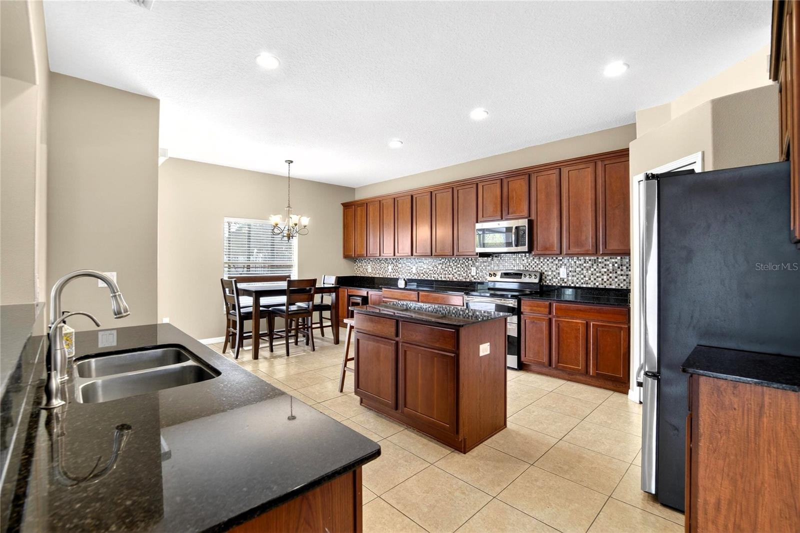 SUMMERFIELD VILLG 1 TRCT 18 - Residential