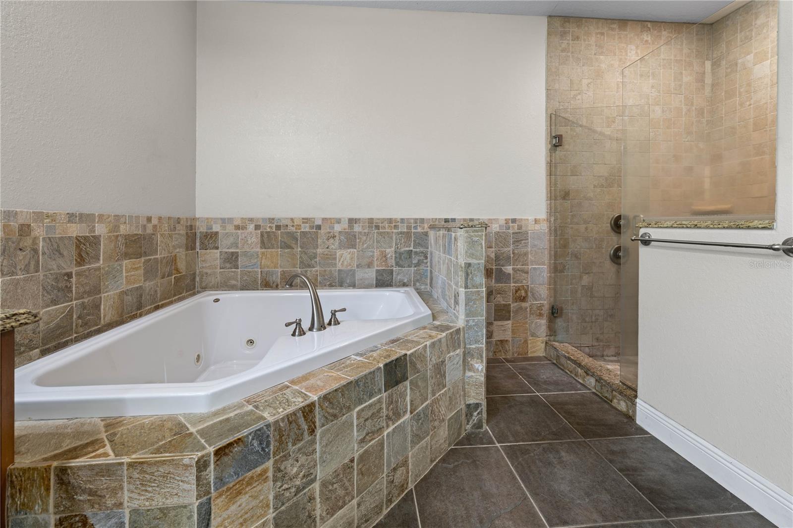 LAKE HARNEY WOODS PH 02 - Residential